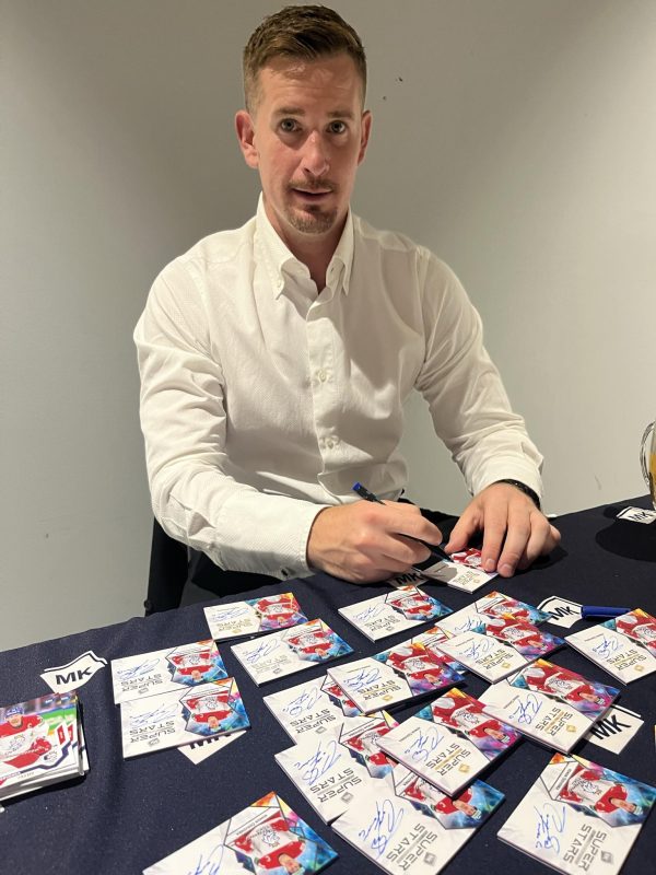 roman-cervenka-mk-cards-2023-signature-autograph_241